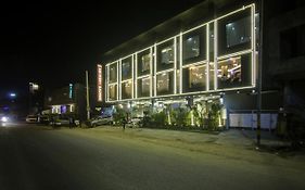 Hotel Park Tree Near Delhi Airport